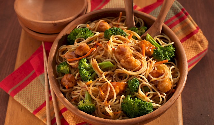Tempura Chicken Noodle Toss